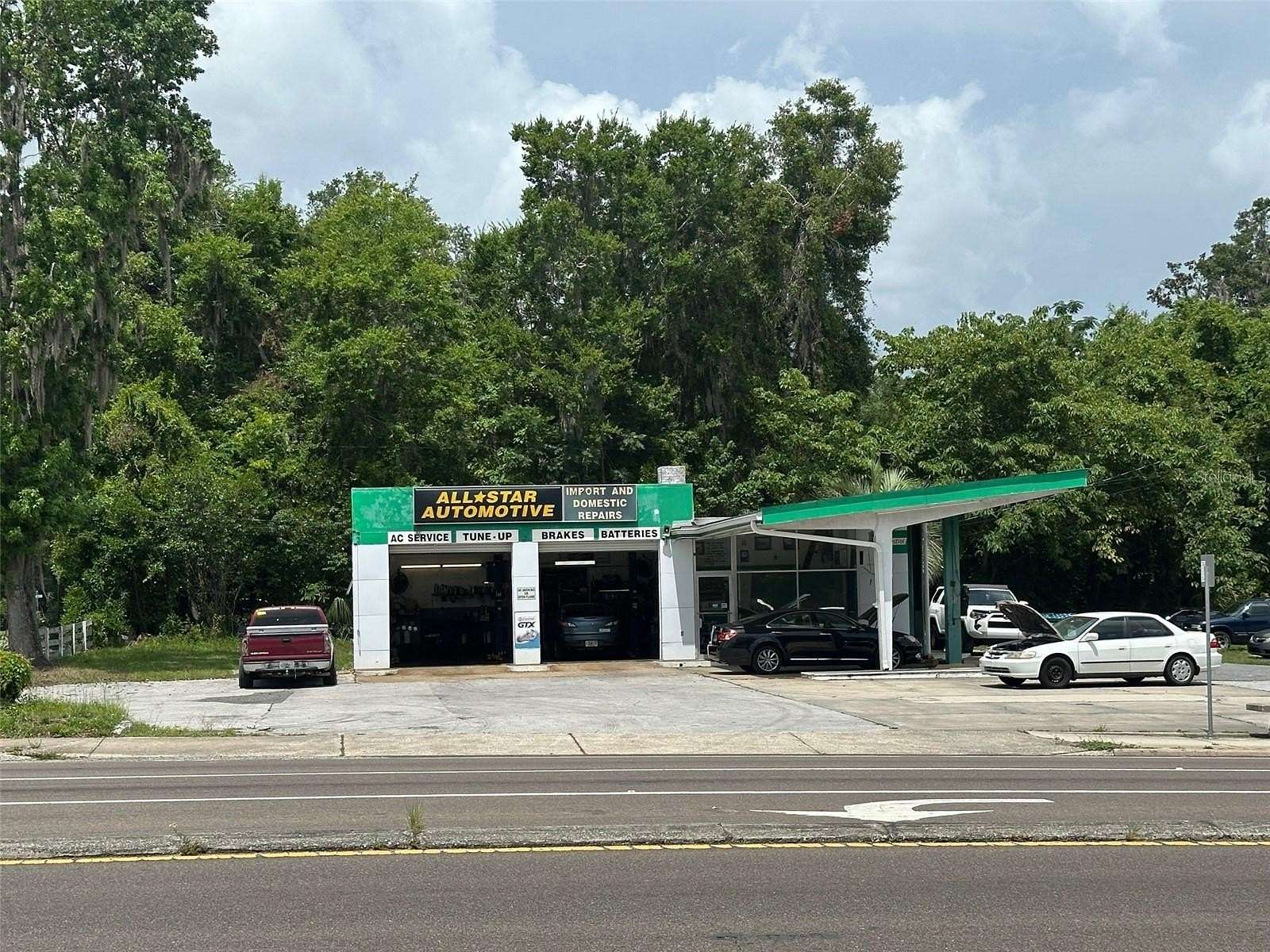 1.5 Acres of Improved Mixed-Use Land for Sale in Gainesville, Florida