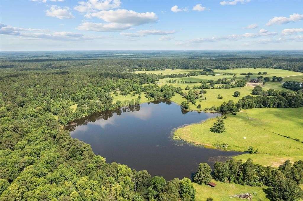 665 Acres of Land for Sale in Crockett, Texas