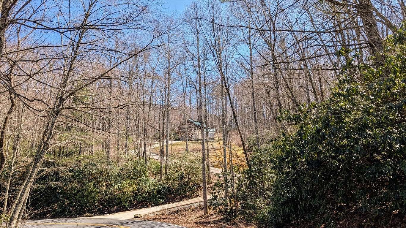 4.27 Acres of Residential Land with Home for Sale in Lake Toxaway, North Carolina
