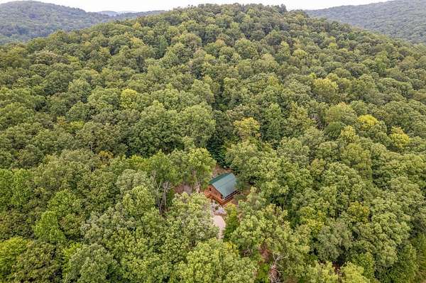 5.66 Acres of Residential Land with Home for Sale in Somerset, Kentucky