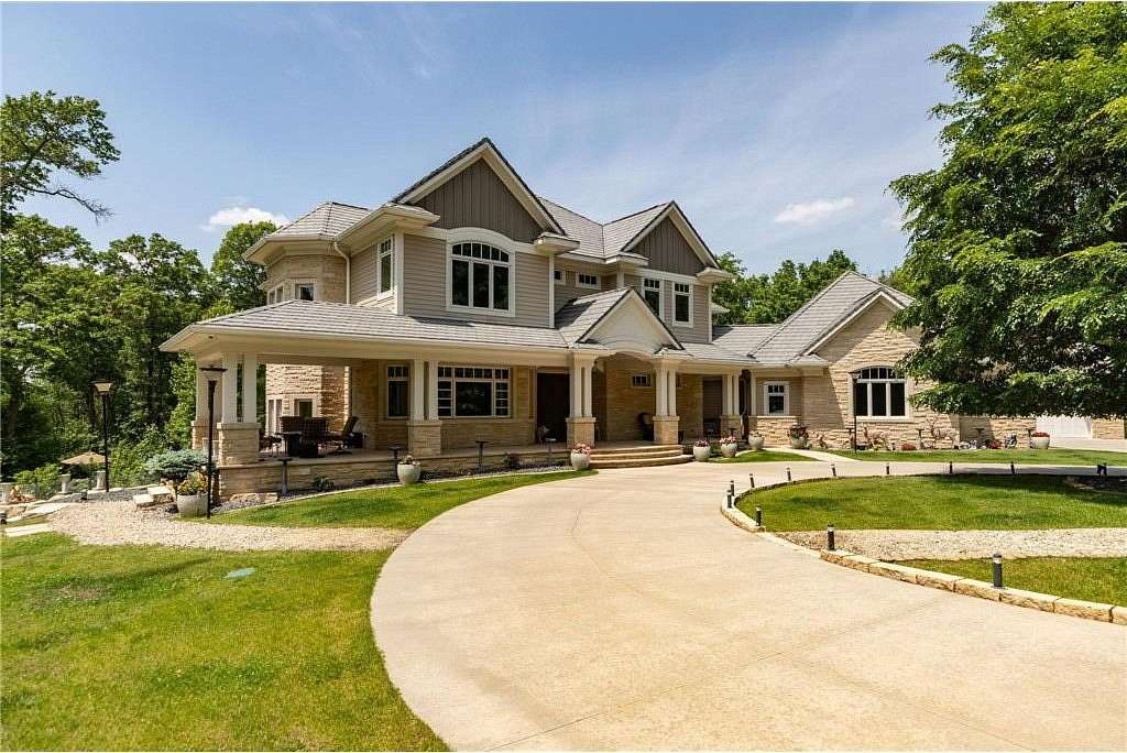 5 Acres of Residential Land with Home for Sale in Rochester, Minnesota