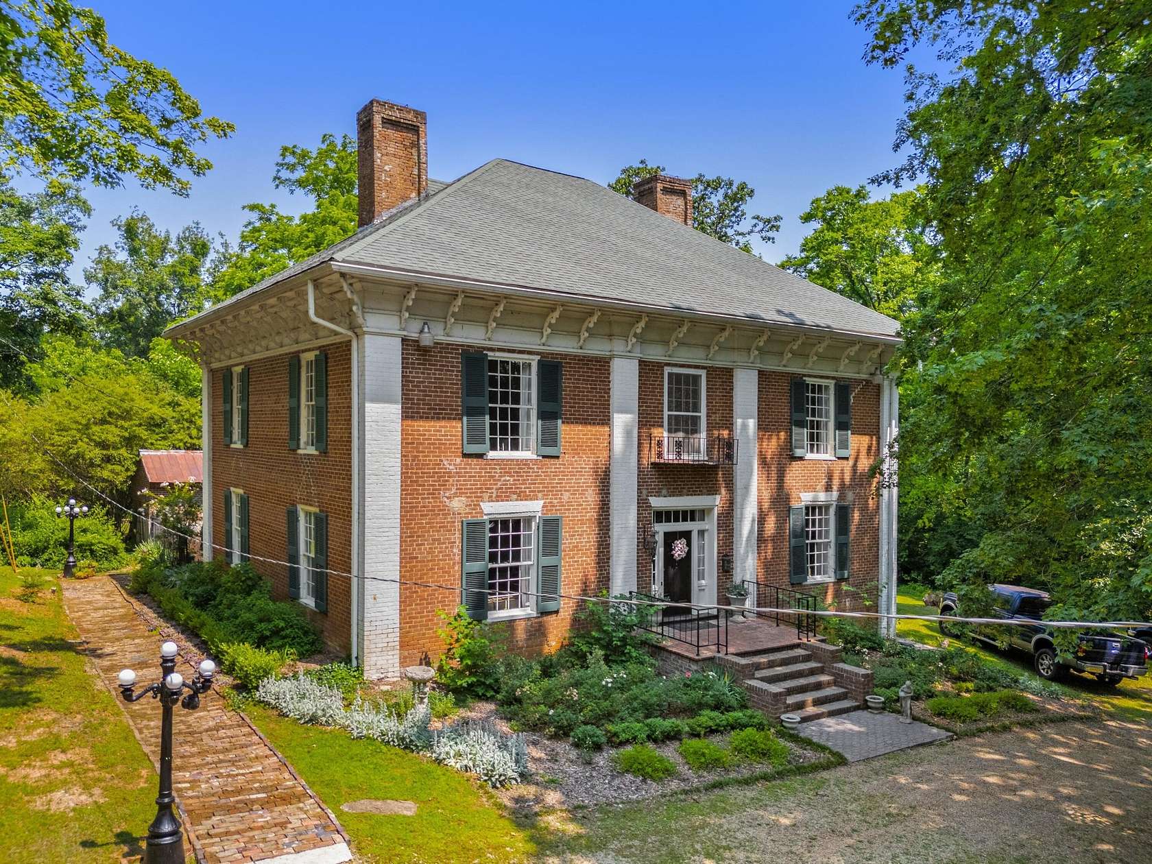 14.7 Acres of Land with Home for Sale in Dandridge, Tennessee