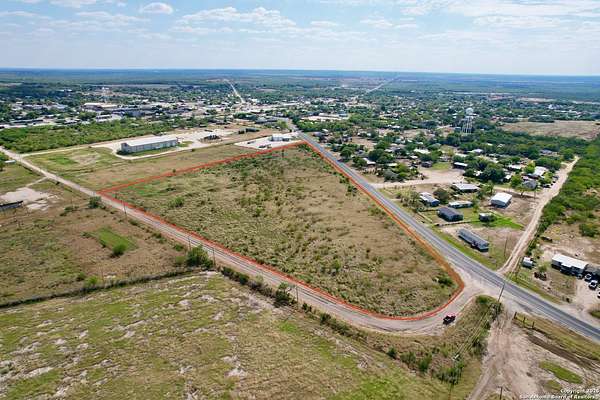 11 Acres of Commercial Land for Sale in Charlotte, Texas