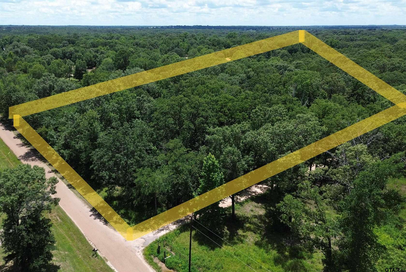 10 Acres of Land for Sale in Grand Saline, Texas