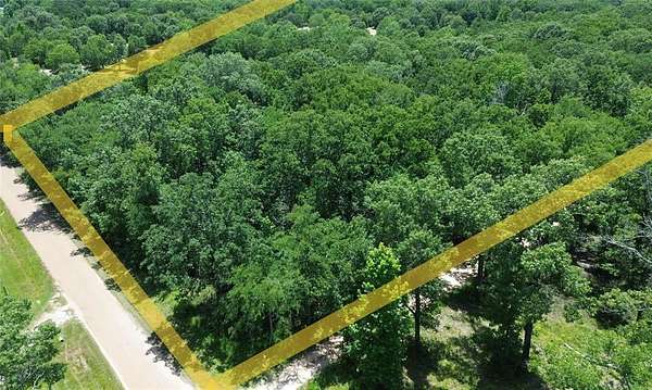 10 Acres of Land for Sale in Grand Saline, Texas