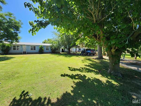 2.35 Acres of Residential Land with Home for Sale in Bakersfield, California