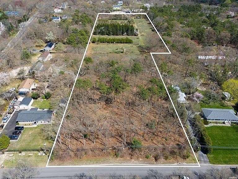 7 Acres of Land for Sale in Medford, New York