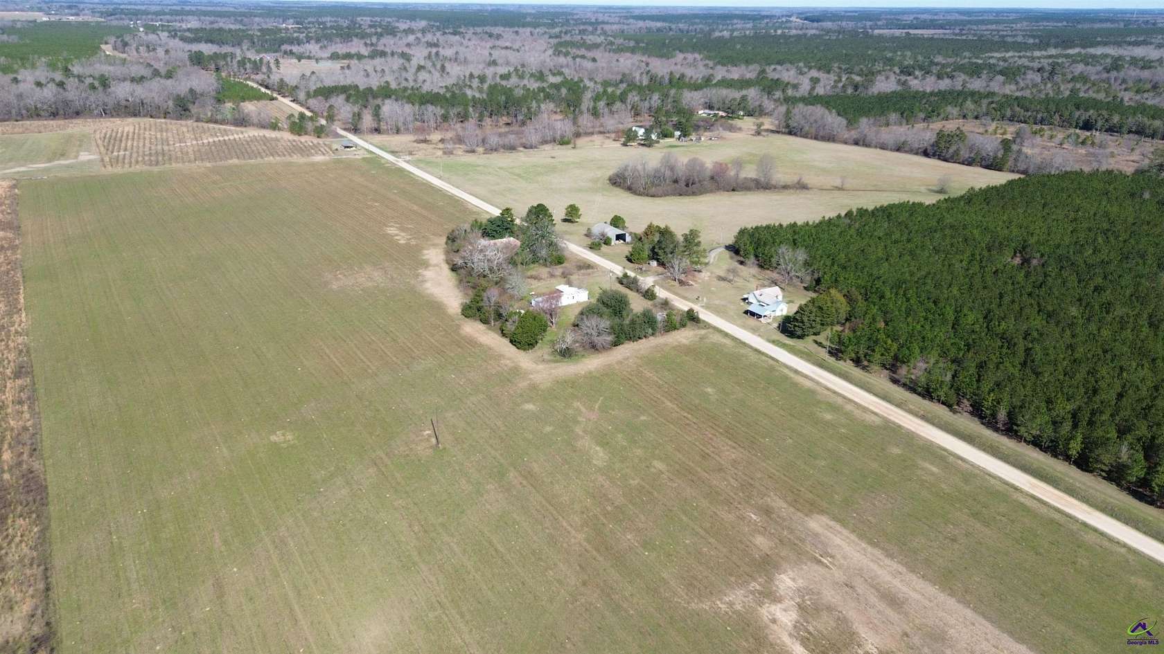 10 Acres of Agricultural Land for Sale in Cochran, Georgia