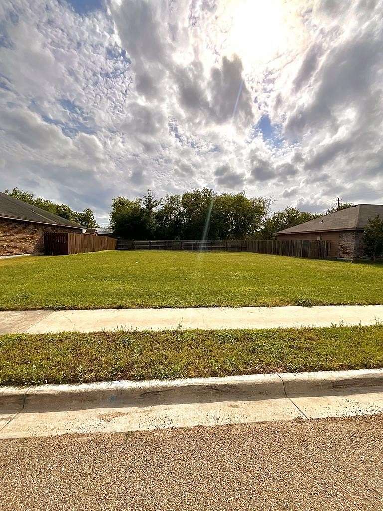 0.14 Acres of Residential Land for Sale in Beeville, Texas