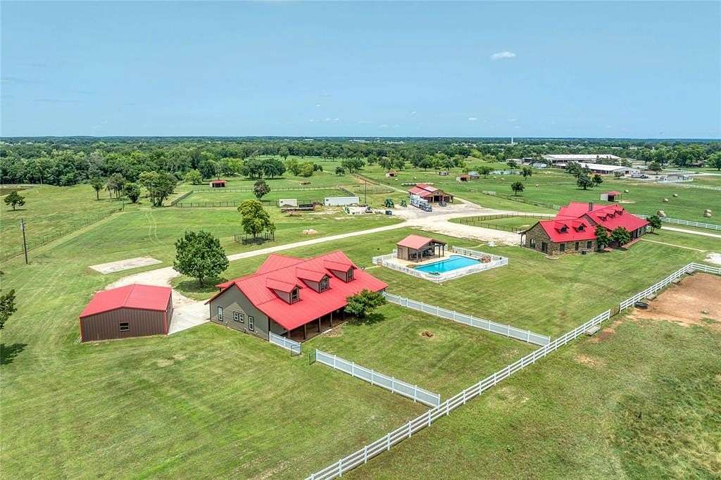 63 Acres of Agricultural Land with Home for Sale in Whitesboro, Texas