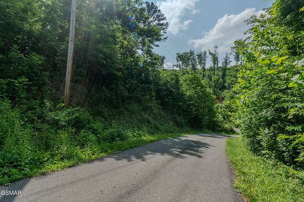 1 Acre of Residential Land for Sale in Sevierville, Tennessee