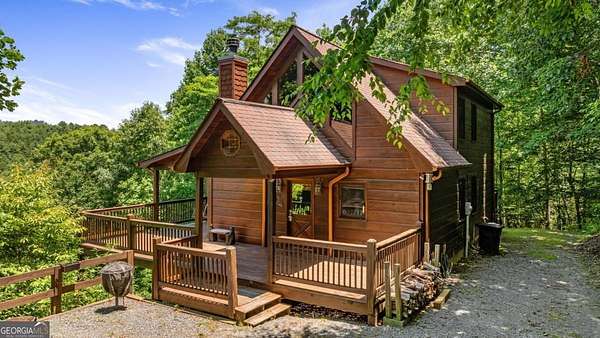 2 Acres of Residential Land with Home for Sale in Mineral Bluff, Georgia