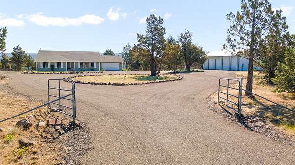 14.4 Acres of Recreational Land with Home for Sale in Prineville, Oregon