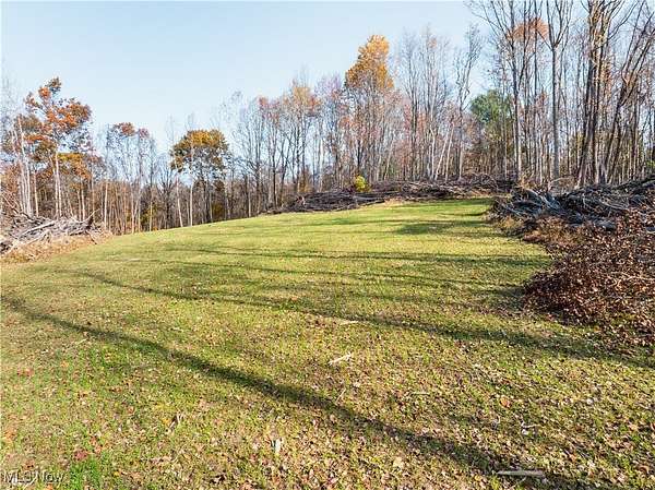 52 Acres of Recreational Land for Auction in Zanesville, Ohio