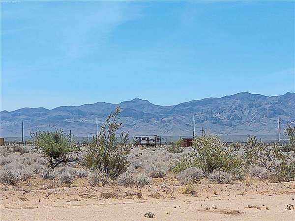 1 Acre of Residential Land for Sale in Golden Valley, Arizona