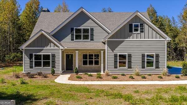 5 Acres of Residential Land with Home for Sale in Thomaston, Georgia