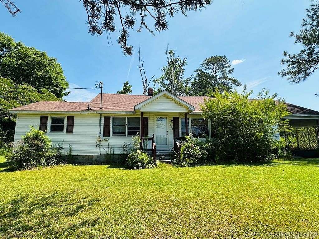 7 Acres of Land with Home for Sale in Windsor, North Carolina