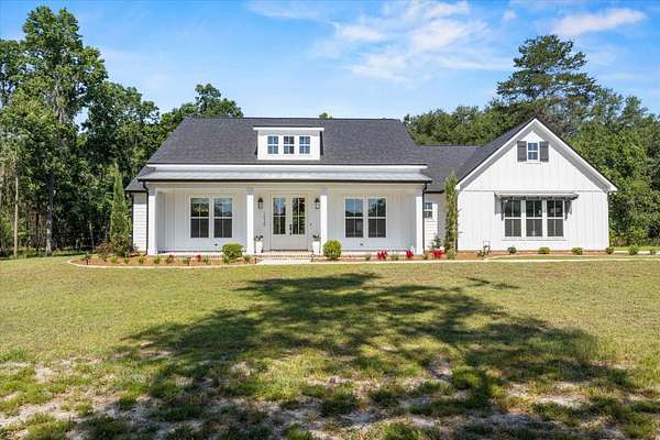 2.4 Acres of Residential Land with Home for Sale in Tallahassee, Florida