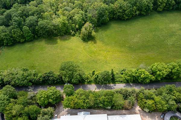 7.53 Acres of Residential Land for Sale in Washington, Connecticut