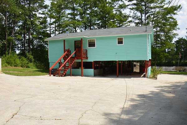 5.52 Acres of Residential Land with Home for Sale in Andalusia, Alabama