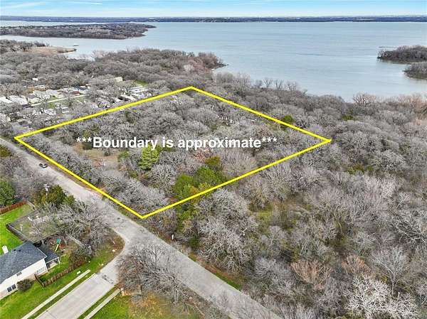 4 Acres of Mixed-Use Land for Sale in Shady Shores, Texas