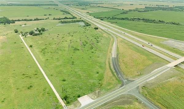 20 Acres of Commercial Land for Sale in Hillsboro, Texas