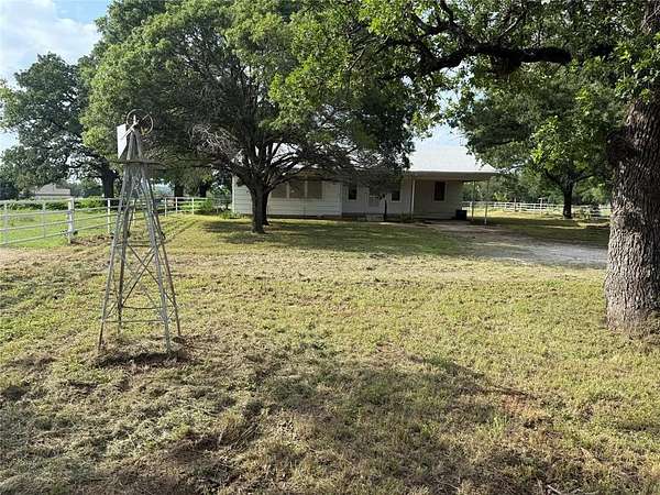 3.3 Acres of Improved Mixed-Use Land for Sale in Springtown, Texas