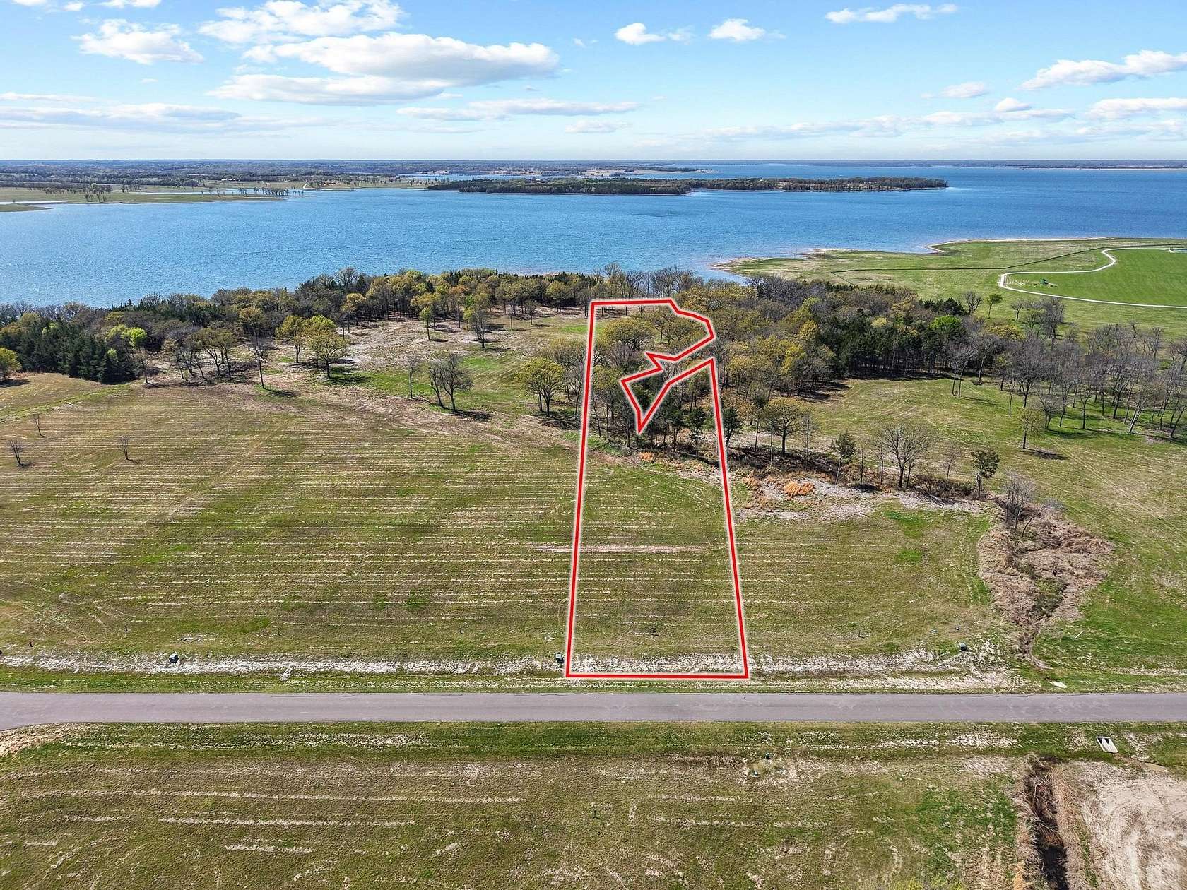 3 Acres of Residential Land for Sale in Honey Grove, Texas