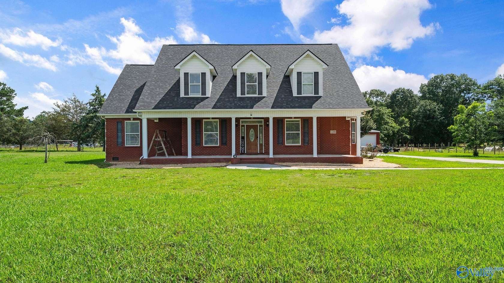 3.6 Acres of Residential Land with Home for Sale in New Hope, Alabama