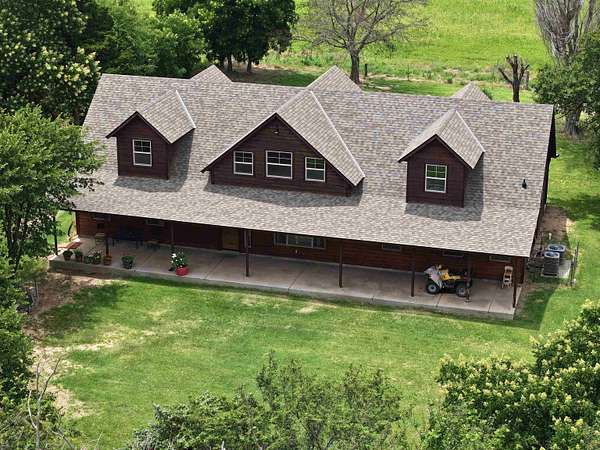 5 Acres of Residential Land with Home for Sale in Hennessey, Oklahoma