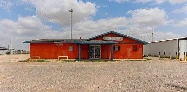 1.68 Acres of Improved Commercial Land for Sale in Odessa, Texas