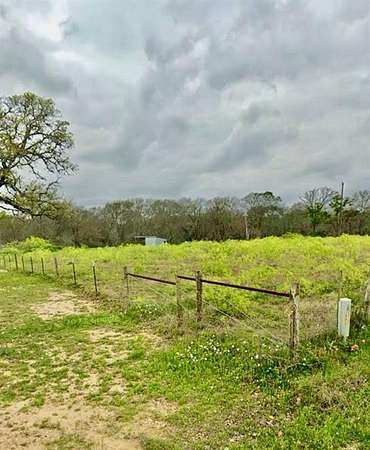 17 Acres of Land for Sale in Ledbetter, Texas