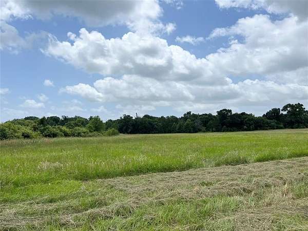8.12 Acres of Land for Sale in Mabank, Texas