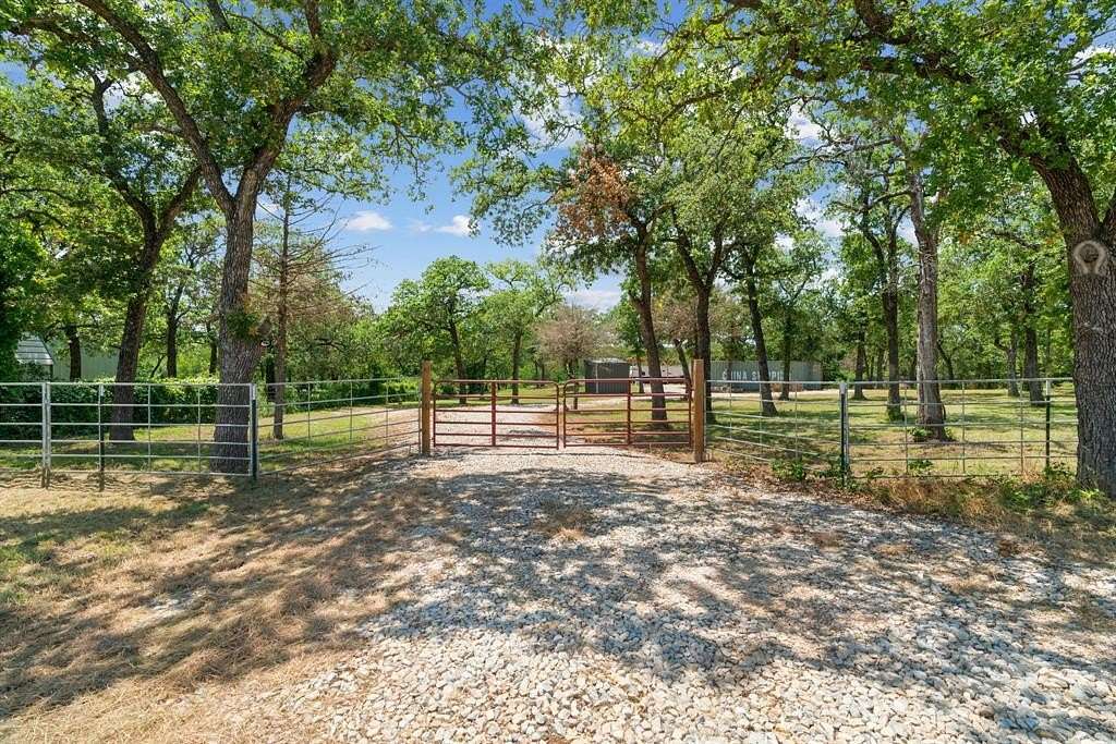 5 Acres of Residential Land for Sale in Chico, Texas