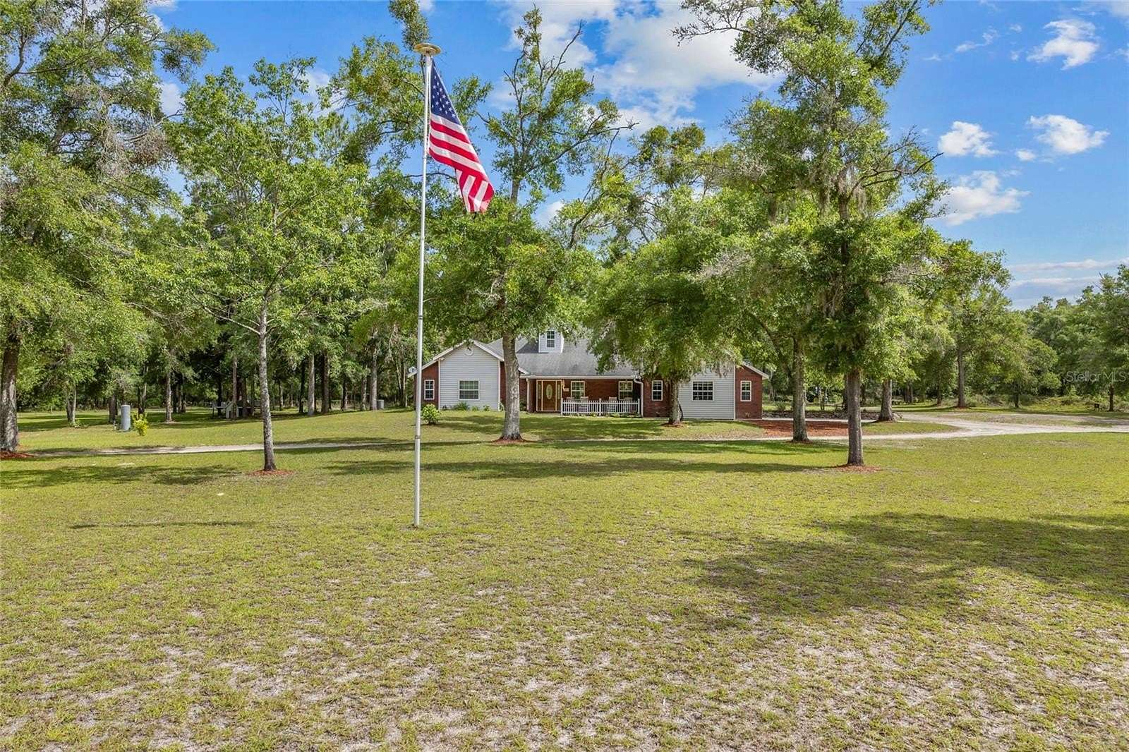 20 Acres of Land with Home for Sale in Fort White, Florida