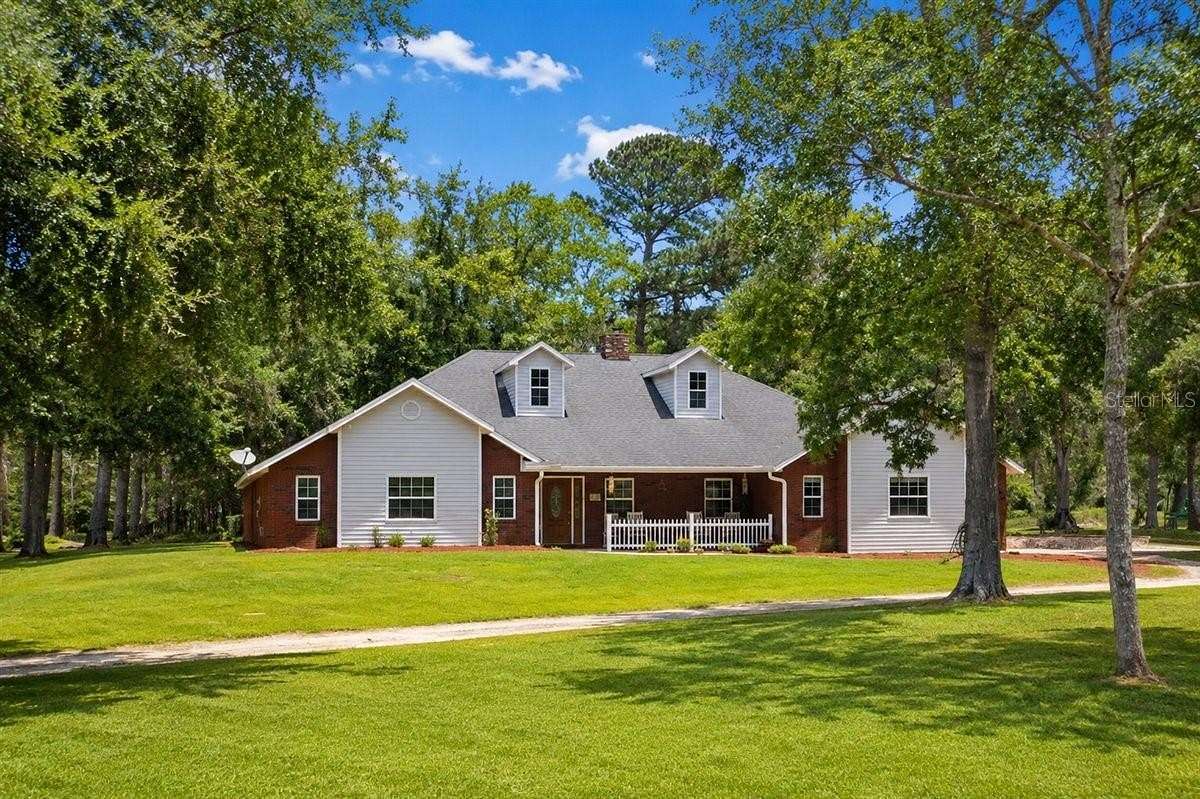 20 Acres of Land with Home for Sale in Fort White, Florida