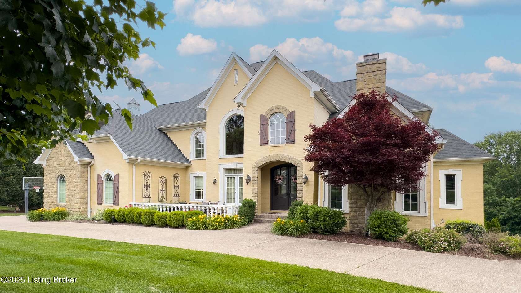 3.19 Acres of Residential Land with Home for Sale in Prospect, Kentucky