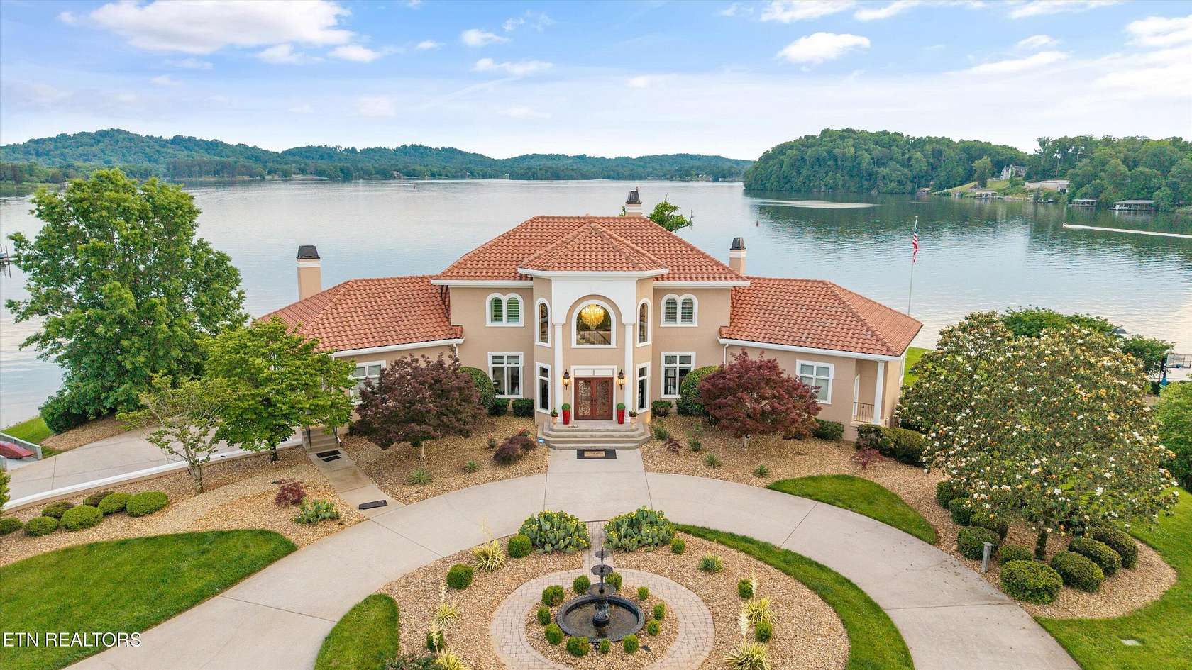 8.1 Acres of Residential Land with Home for Sale in Louisville, Tennessee