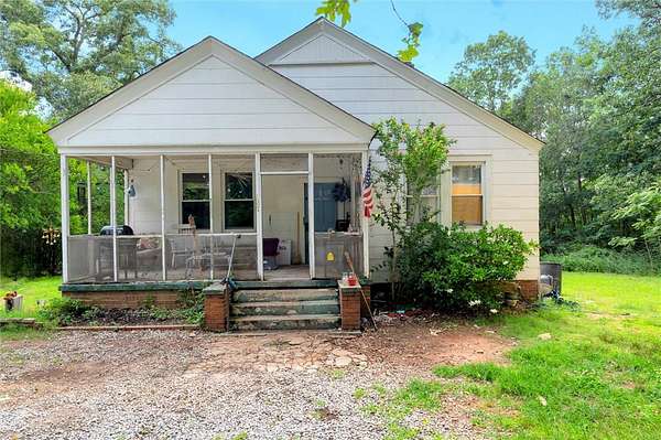 3 Acres of Residential Land with Home for Sale in Piedmont, South Carolina
