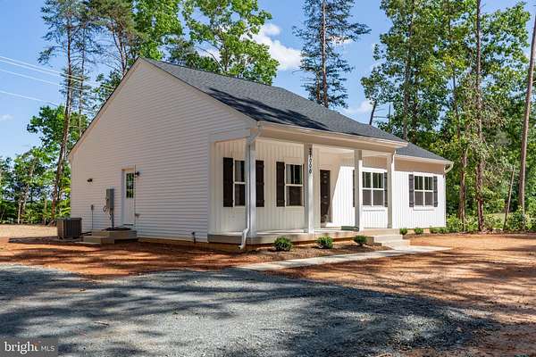 2.1 Acres of Residential Land with Home for Sale in Unionville, Virginia