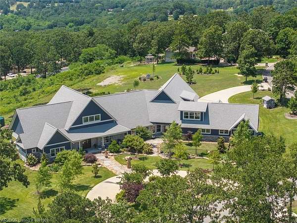 2.8 Acres of Residential Land with Home for Sale in Van Buren, Arkansas