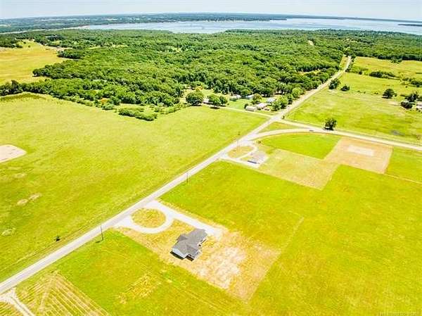 0.75 Acres of Land for Sale in Kingston, Oklahoma