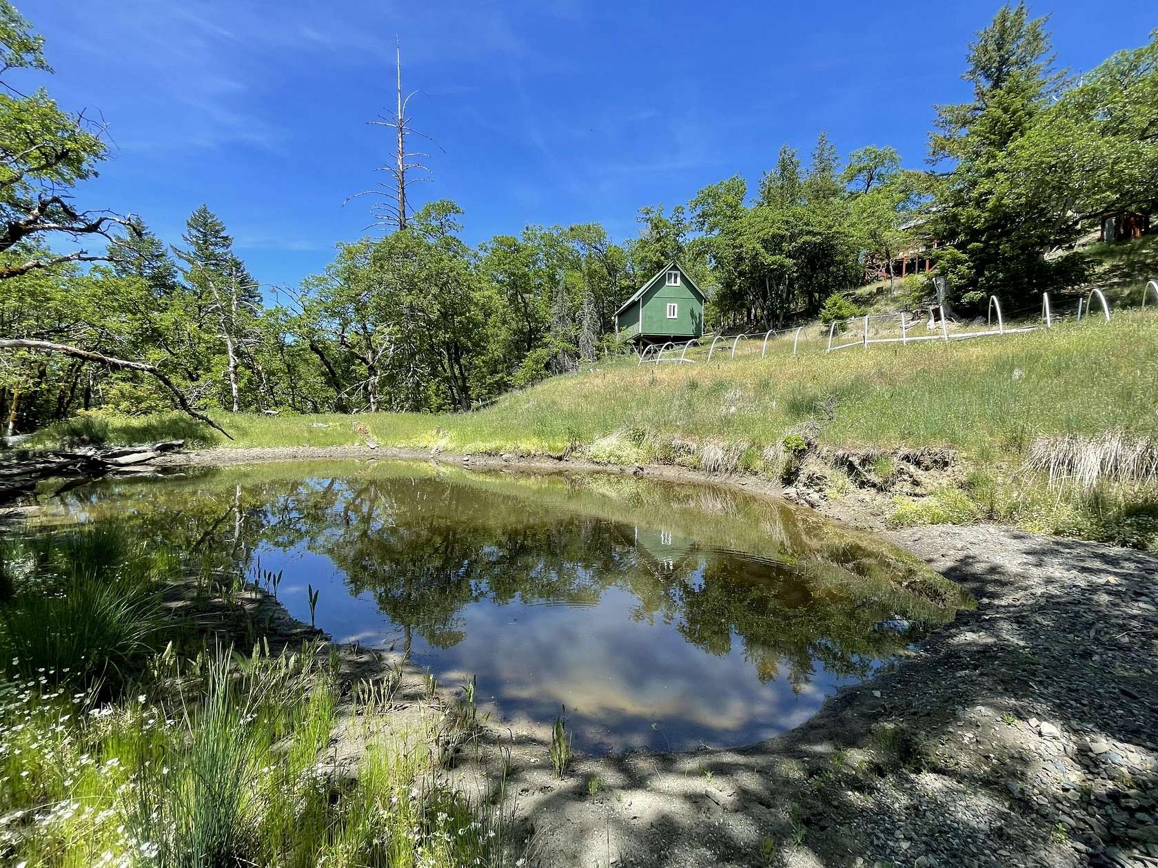 40 Acres of Land for Sale in Bridgeville, California