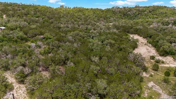 10 Acres of Improved Residential Land for Sale in Hondo, Texas