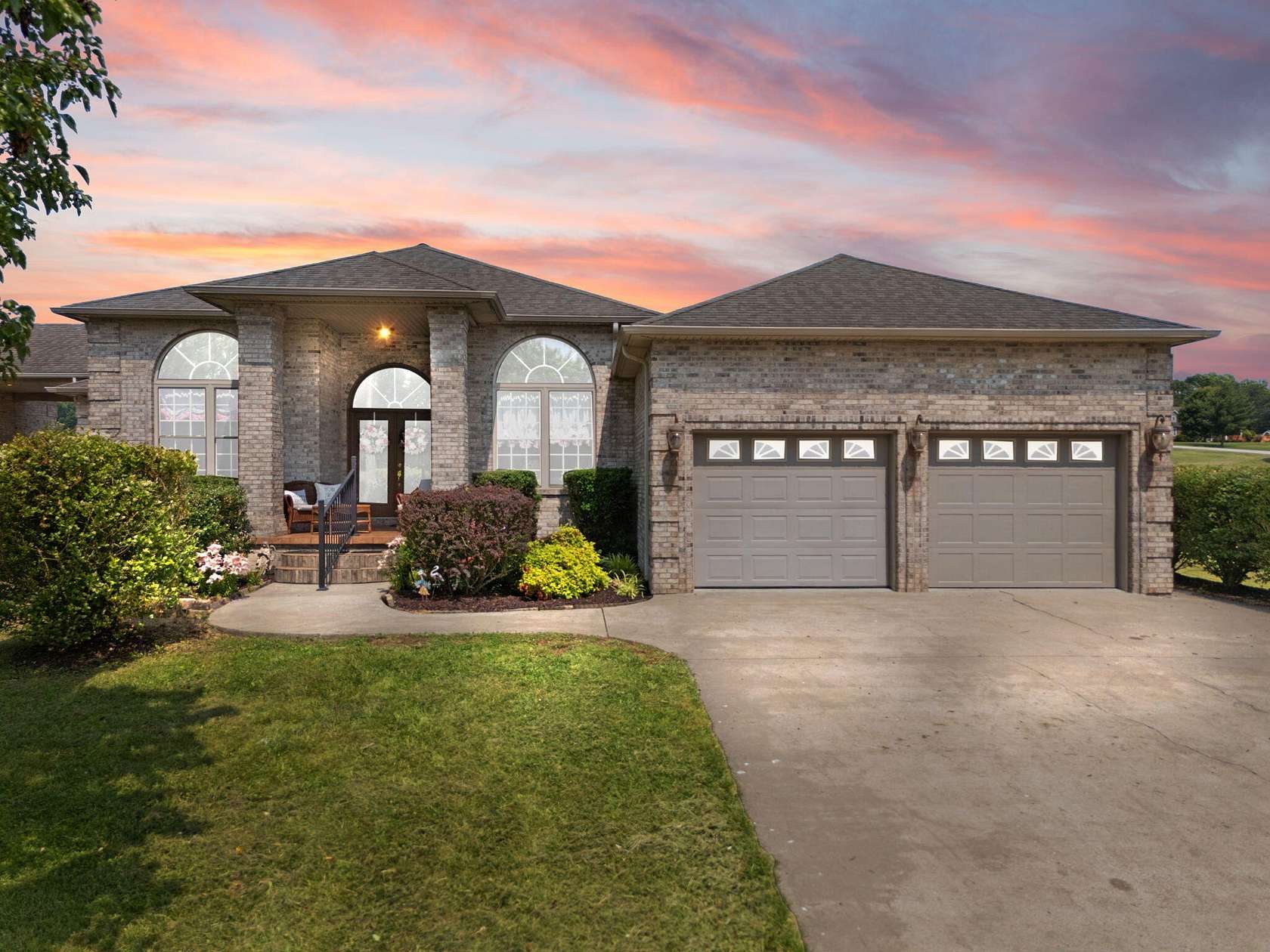 6.12 Acres of Residential Land with Home for Sale in London, Kentucky