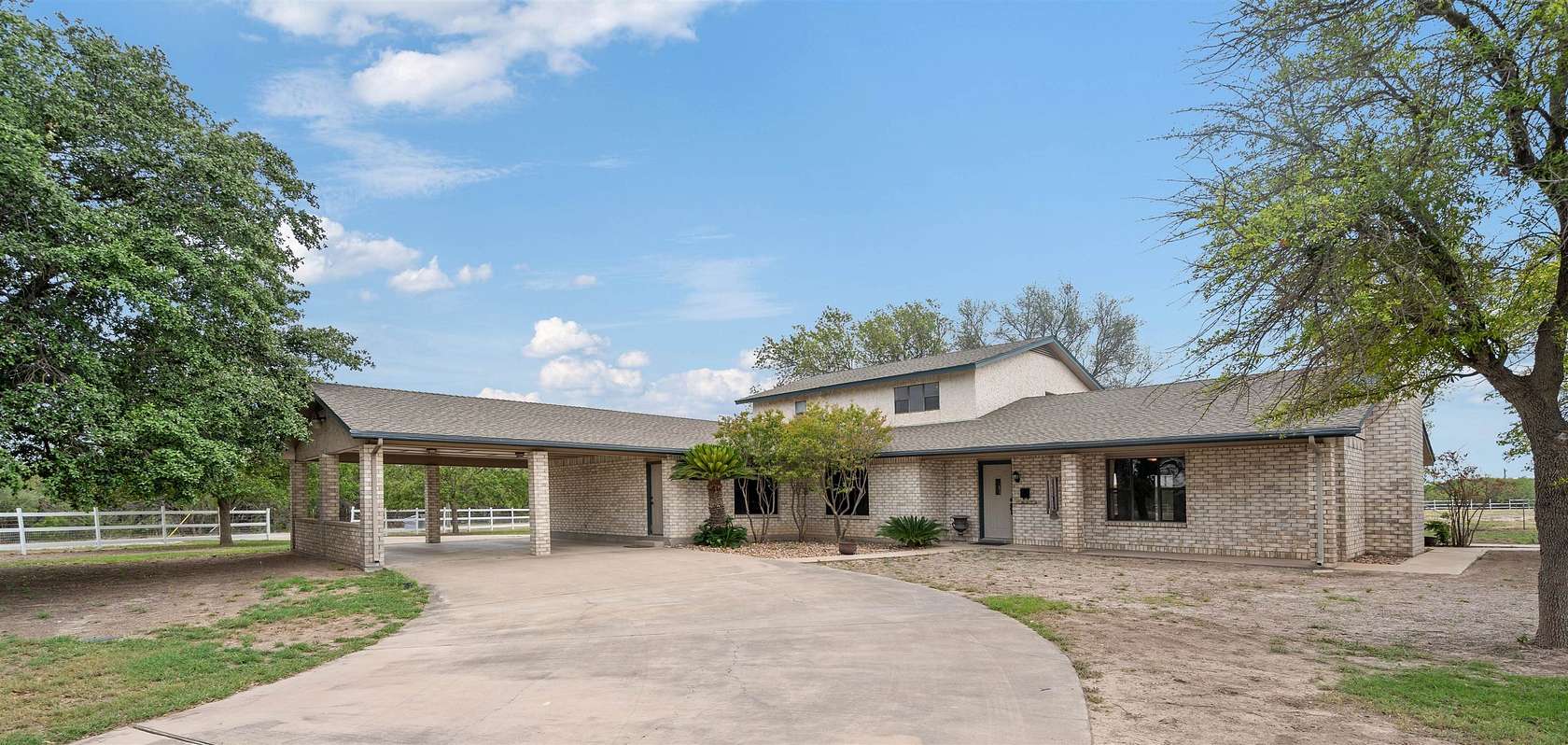 5 Acres of Residential Land with Home for Sale in Del Rio, Texas