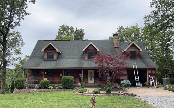 5.17 Acres of Residential Land with Home for Sale in Mountain Home, Arkansas
