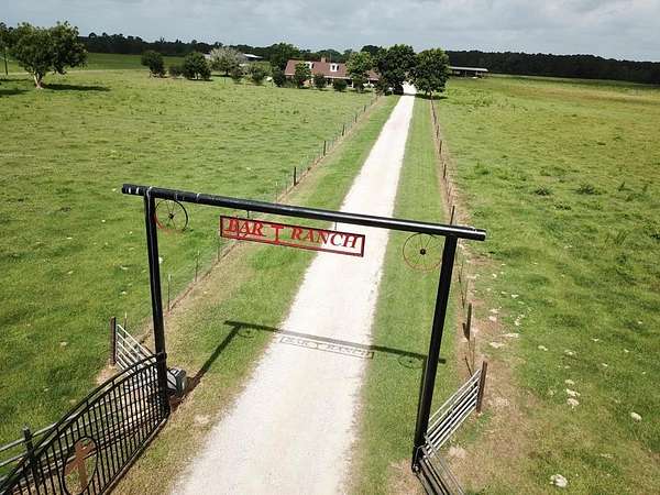 38 Acres of Agricultural Land with Home for Sale in Kirbyville, Texas