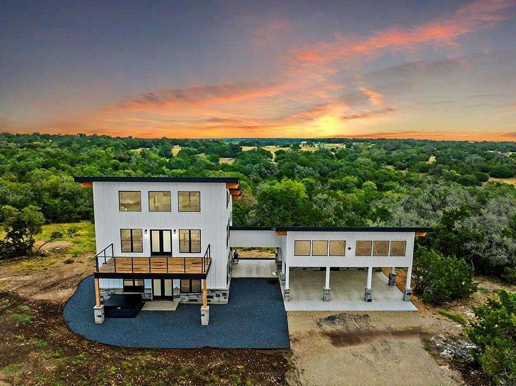 17 Acres of Land with Home for Sale in Fredericksburg, Texas