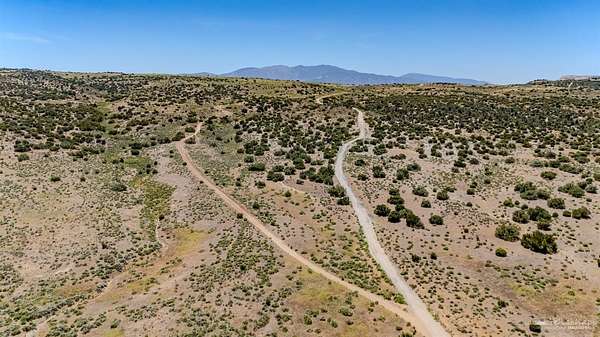 20 Acres of Land for Sale in Tehachapi, California